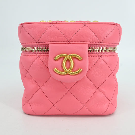 Pink lambskin matelassé vanity chain shoulder bag with G hardware and IC chip