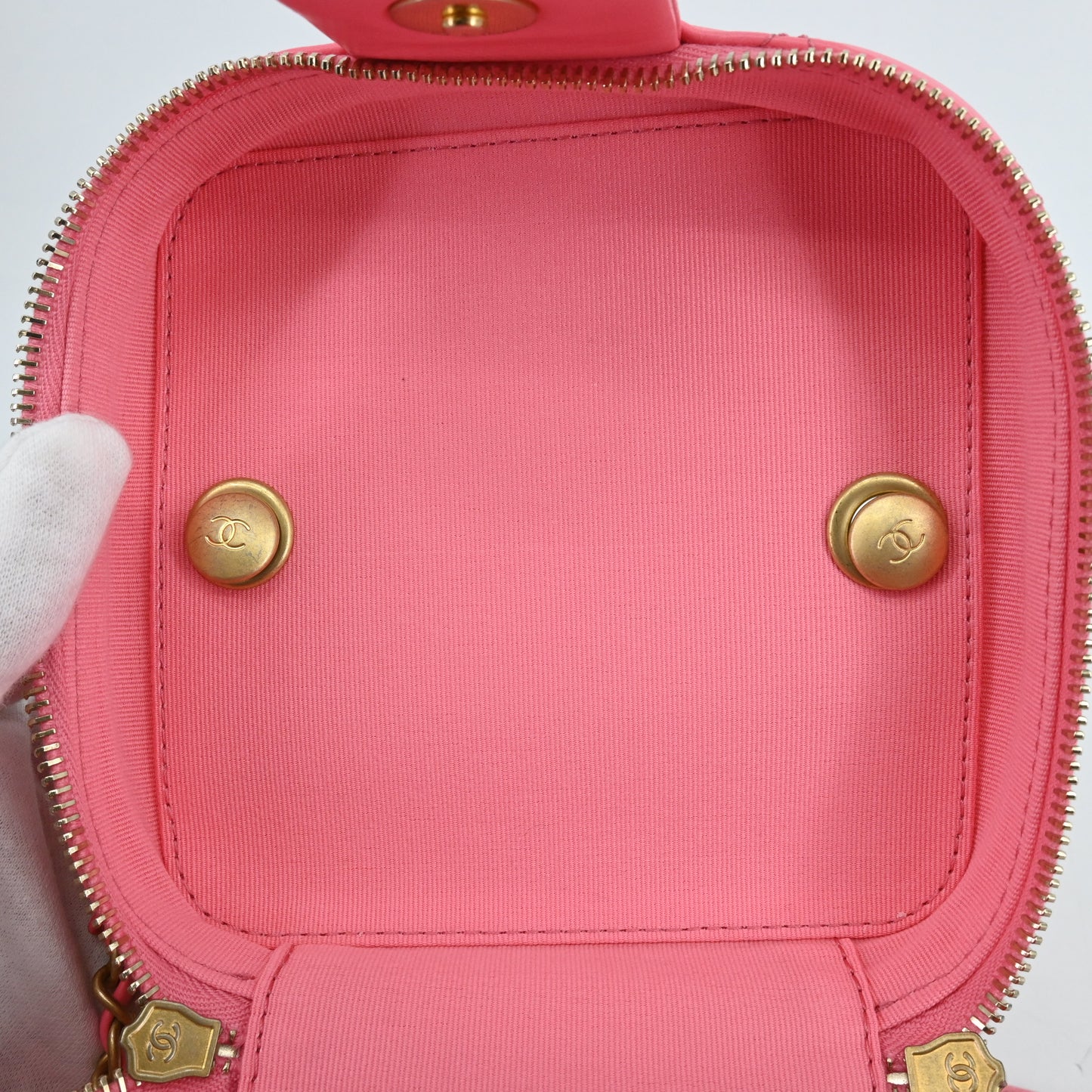 Pink lambskin matelassé vanity chain shoulder bag with G hardware and IC chip