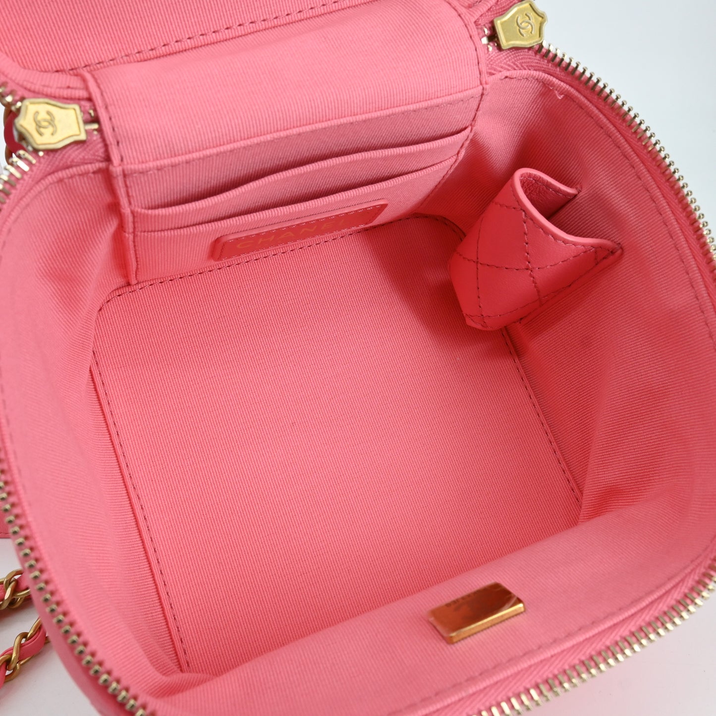 Pink lambskin matelassé vanity chain shoulder bag with G hardware and IC chip