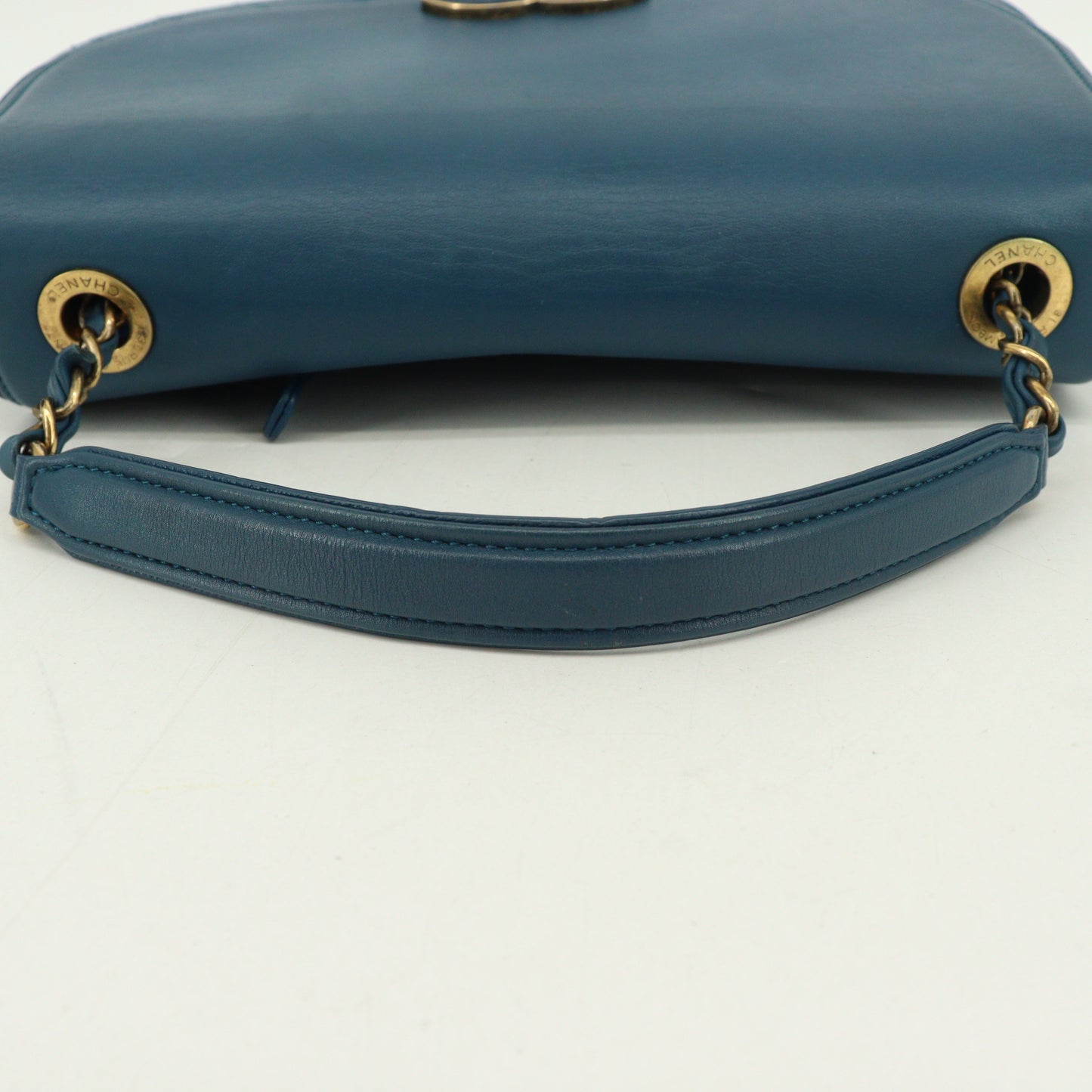 Leather chain shoulder bag, blue, G metal fittings, 24th series