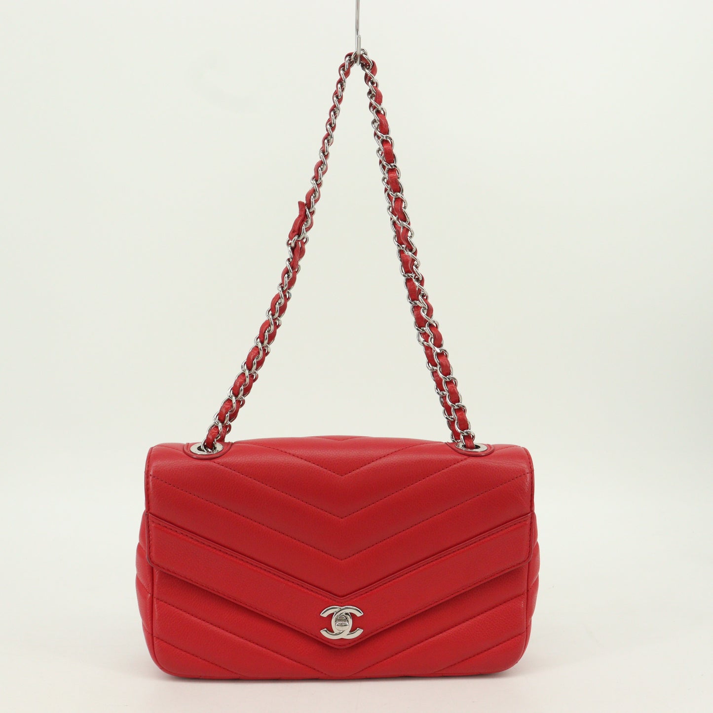 Caviar Skin V Stitch Matelasse S Flap W Chain Shoulder Bag Red Silver Metal Fittings 23 Series