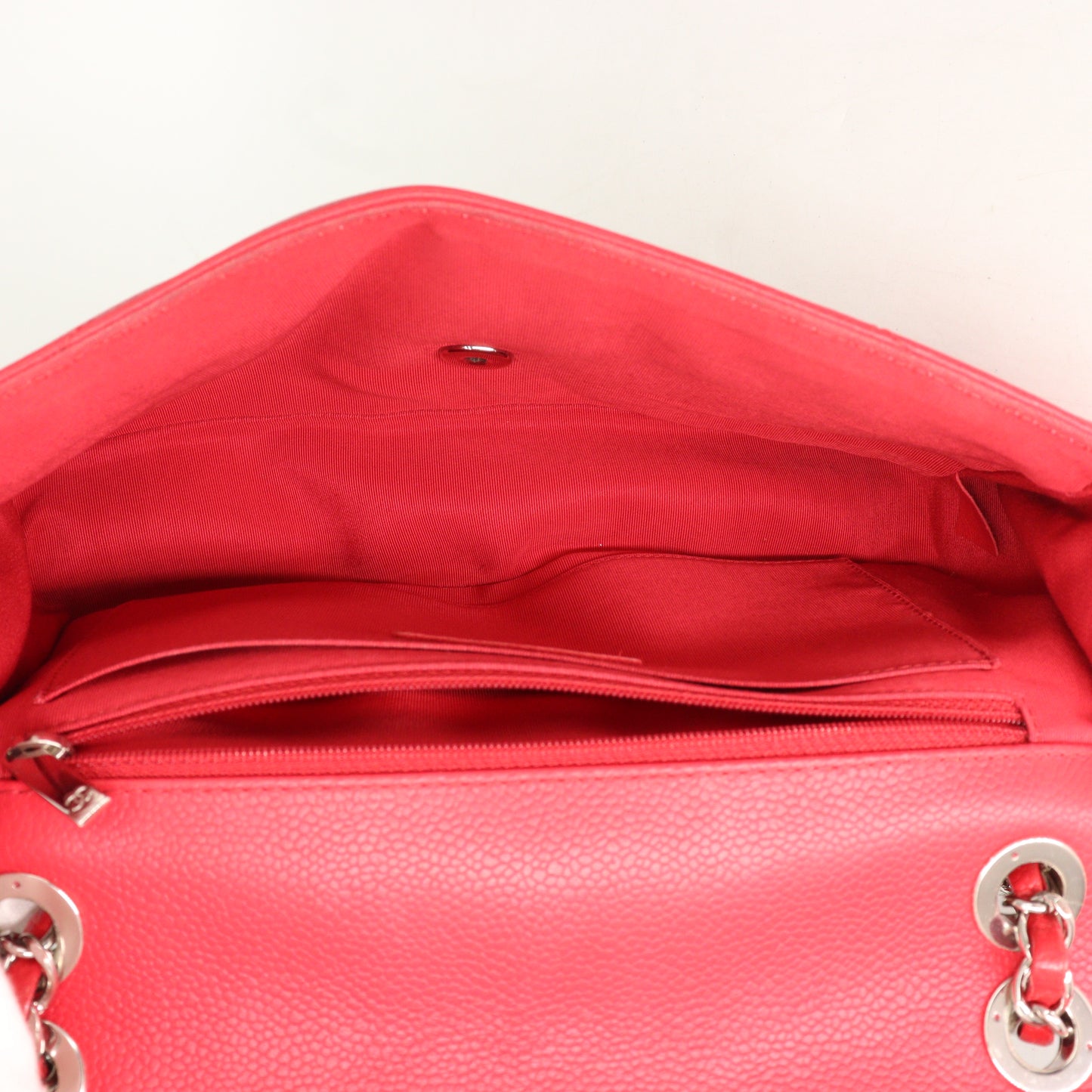 Caviar Skin V Stitch Matelasse S Flap W Chain Shoulder Bag Red Silver Metal Fittings 23 Series