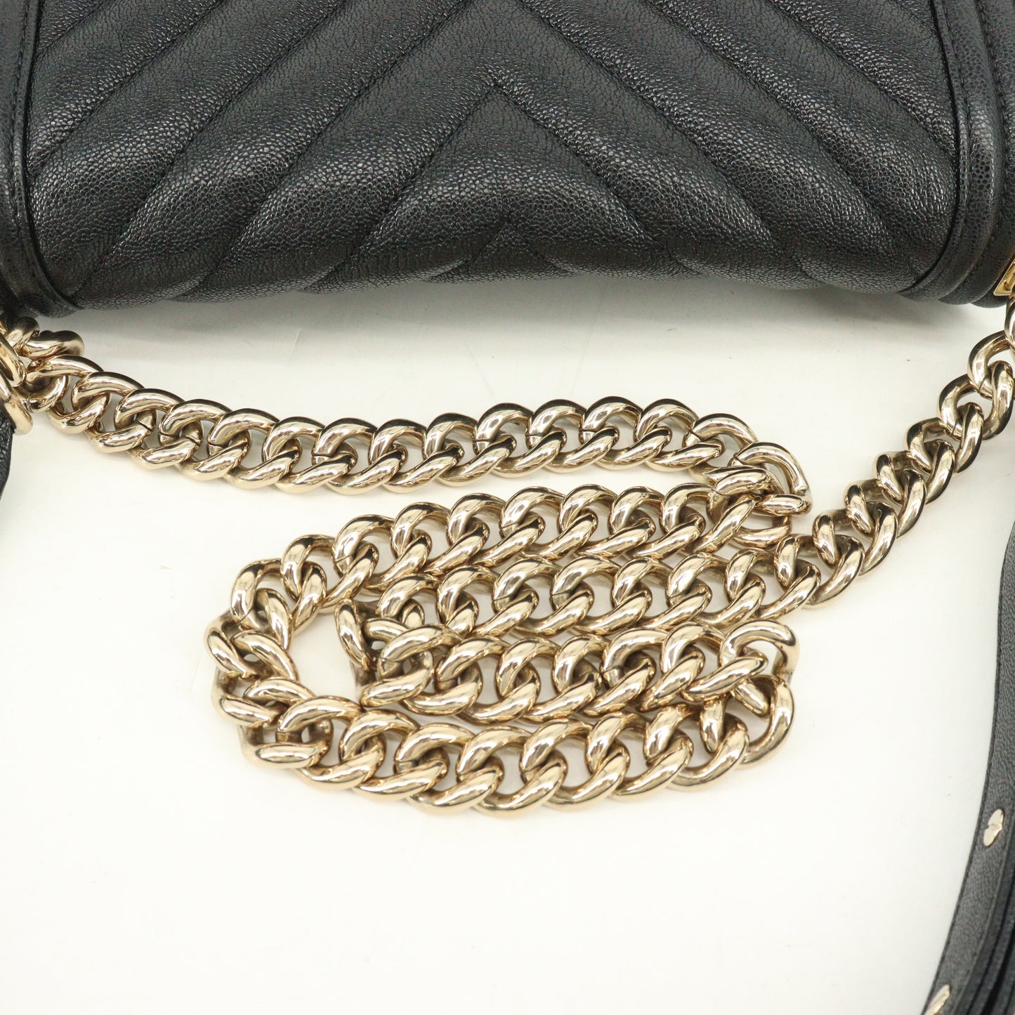 Caviar Skin Boy Chanel Chain Shoulder Bag Black G Metal Fittings 28 Series