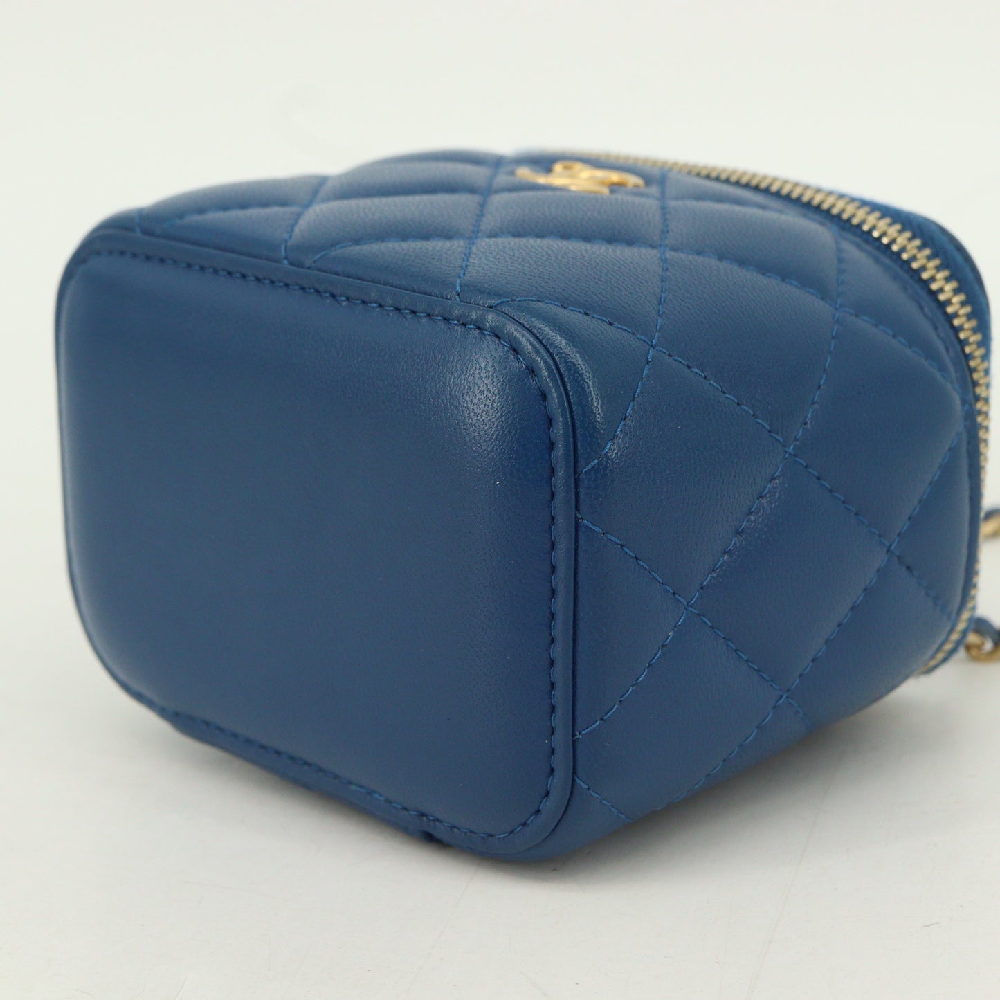 Lambskin Mini Vanity Chain Shoulder Bag Blue G Metal Fittings 30 Series