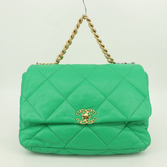 Lambskin Chanel 19 2-way chain shoulder bag, green, multi-metal fittings, 29th series