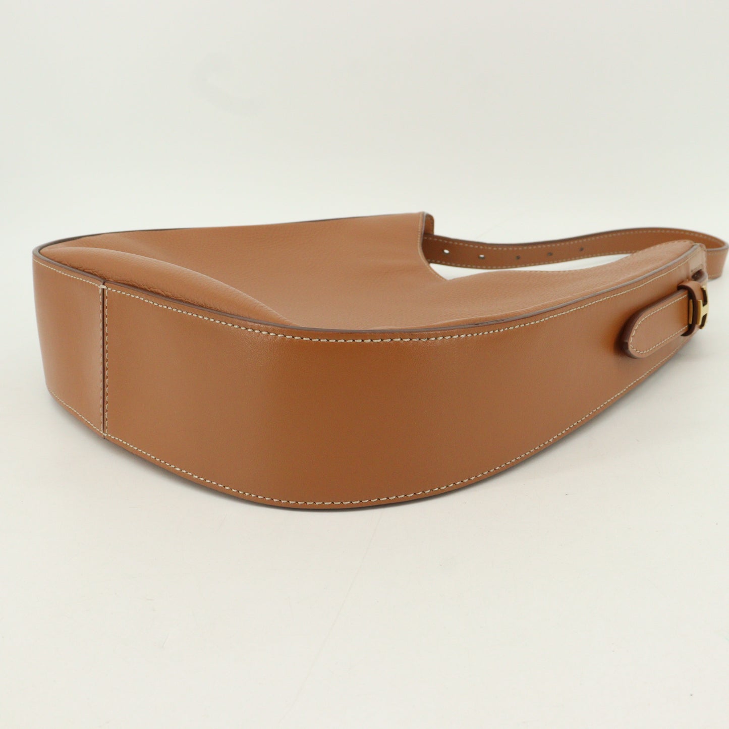 Leather one-shoulder bag brown