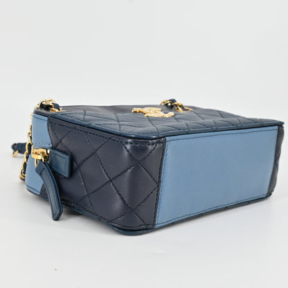 Lambskin chain shoulder bag, navy x blue, G metal fittings, 28 series