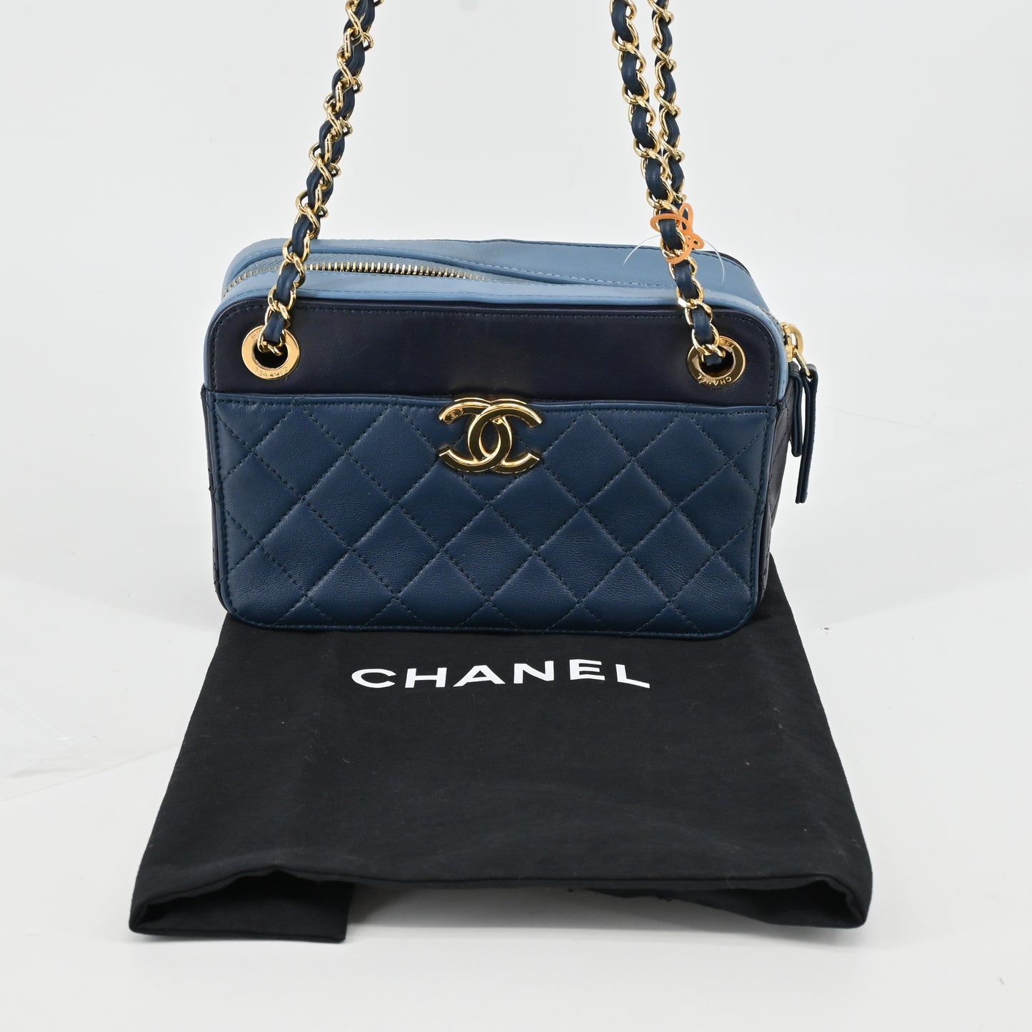 Lambskin chain shoulder bag, navy x blue, G metal fittings, 28 series