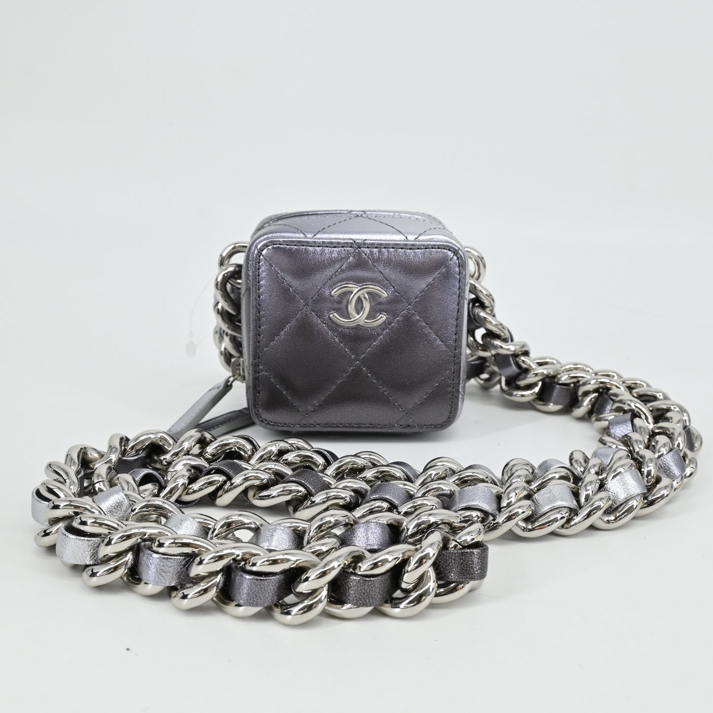 Calfskin Matelasse Chain Shoulder Bag Metallic Silver SV Hardware 31 Series