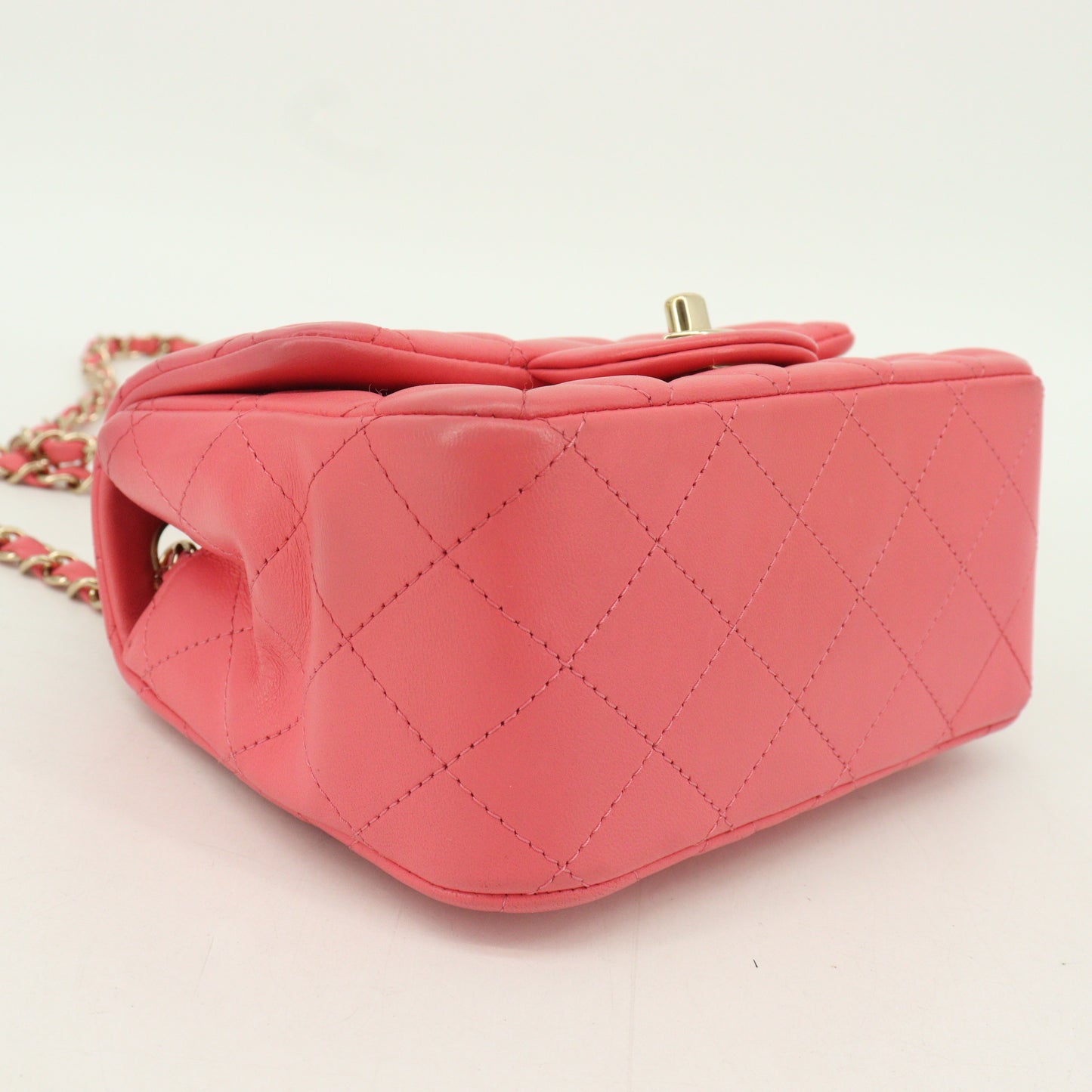 Lamb Mini Matelasse Single Flap Chain Shoulder Bag Pink G Metal Fittings 30 Series