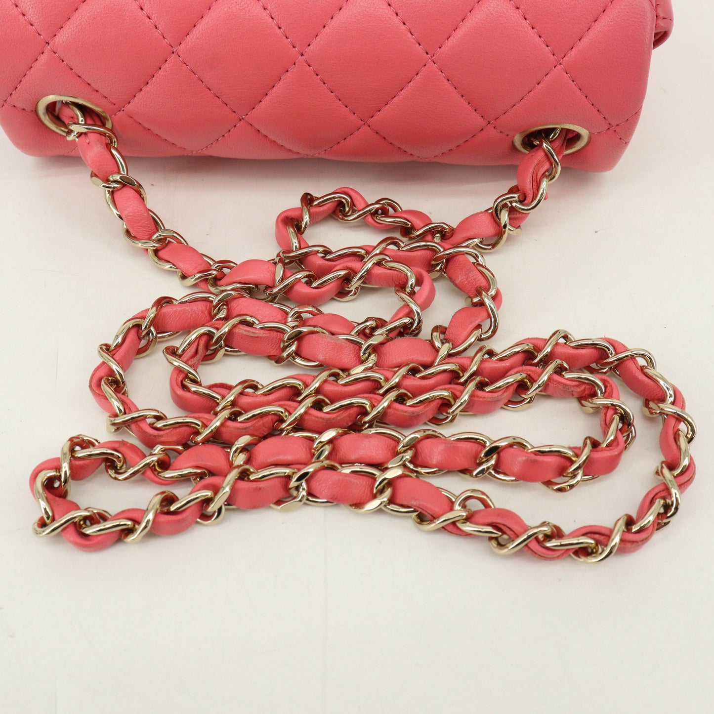 Lamb Mini Matelasse Single Flap Chain Shoulder Bag Pink G Metal Fittings 30 Series