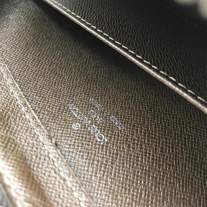 Louis Vuitton Taiga Baikal