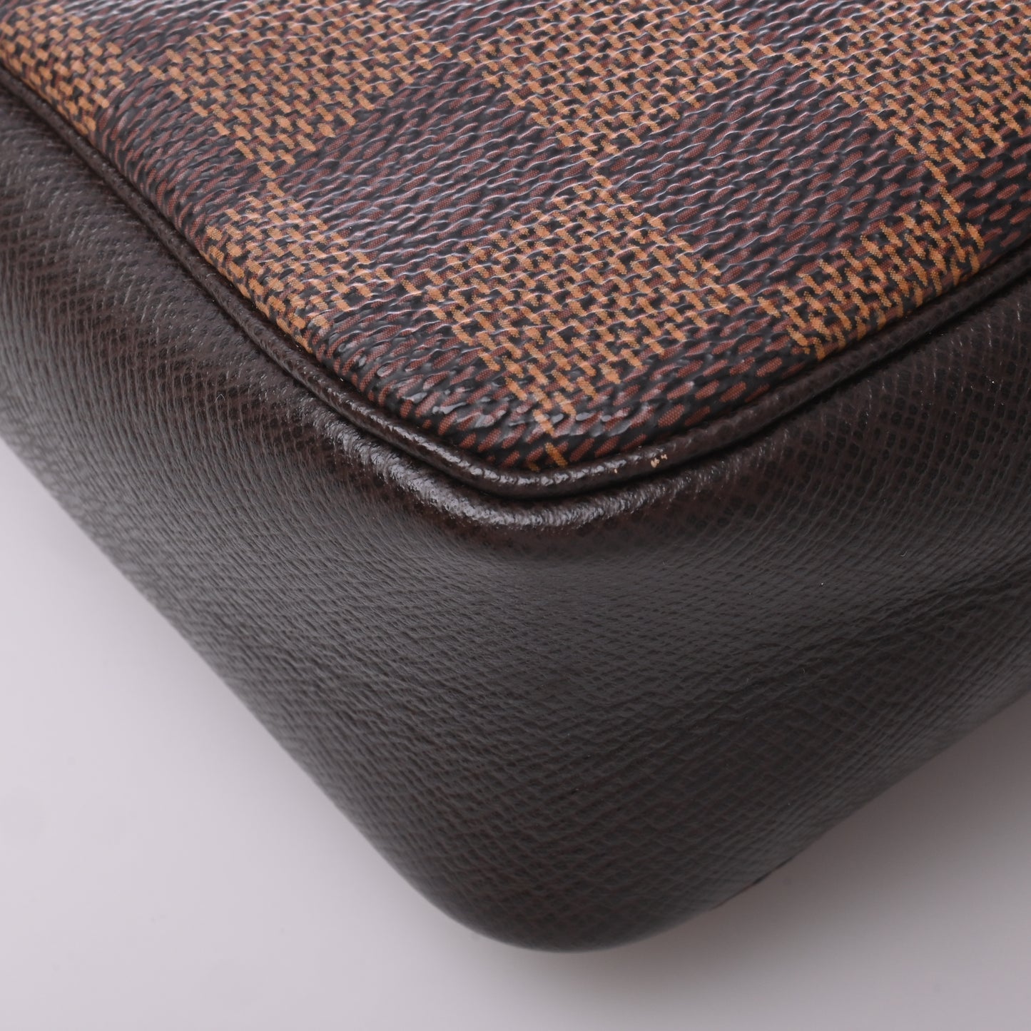 Damier Truth Makeup SP0999