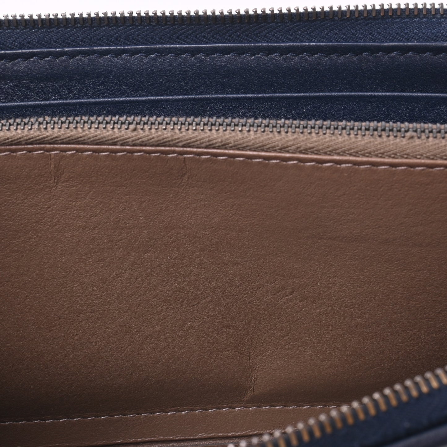 Intrecciato Leather Round Zip Long Wallet