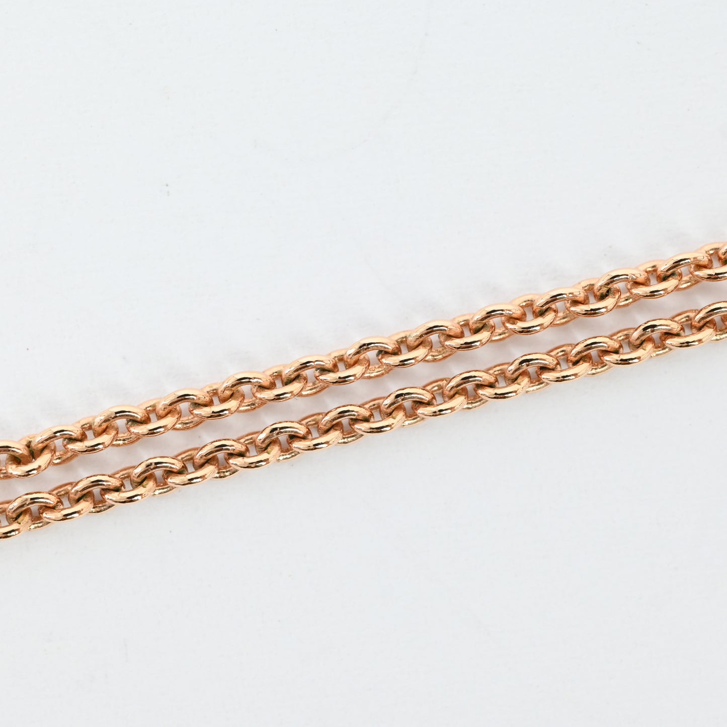 Essential V Necklace in Rose Gold