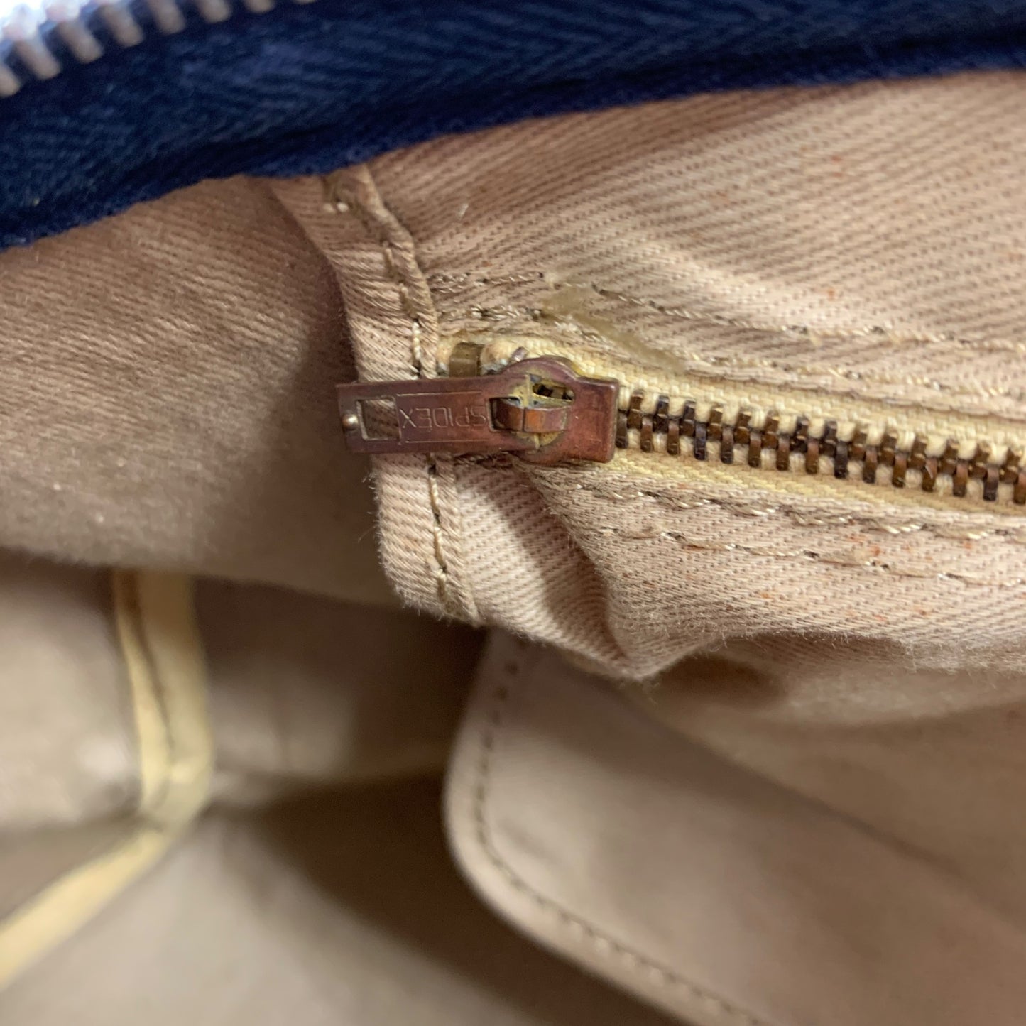 Trotter Boston Bag