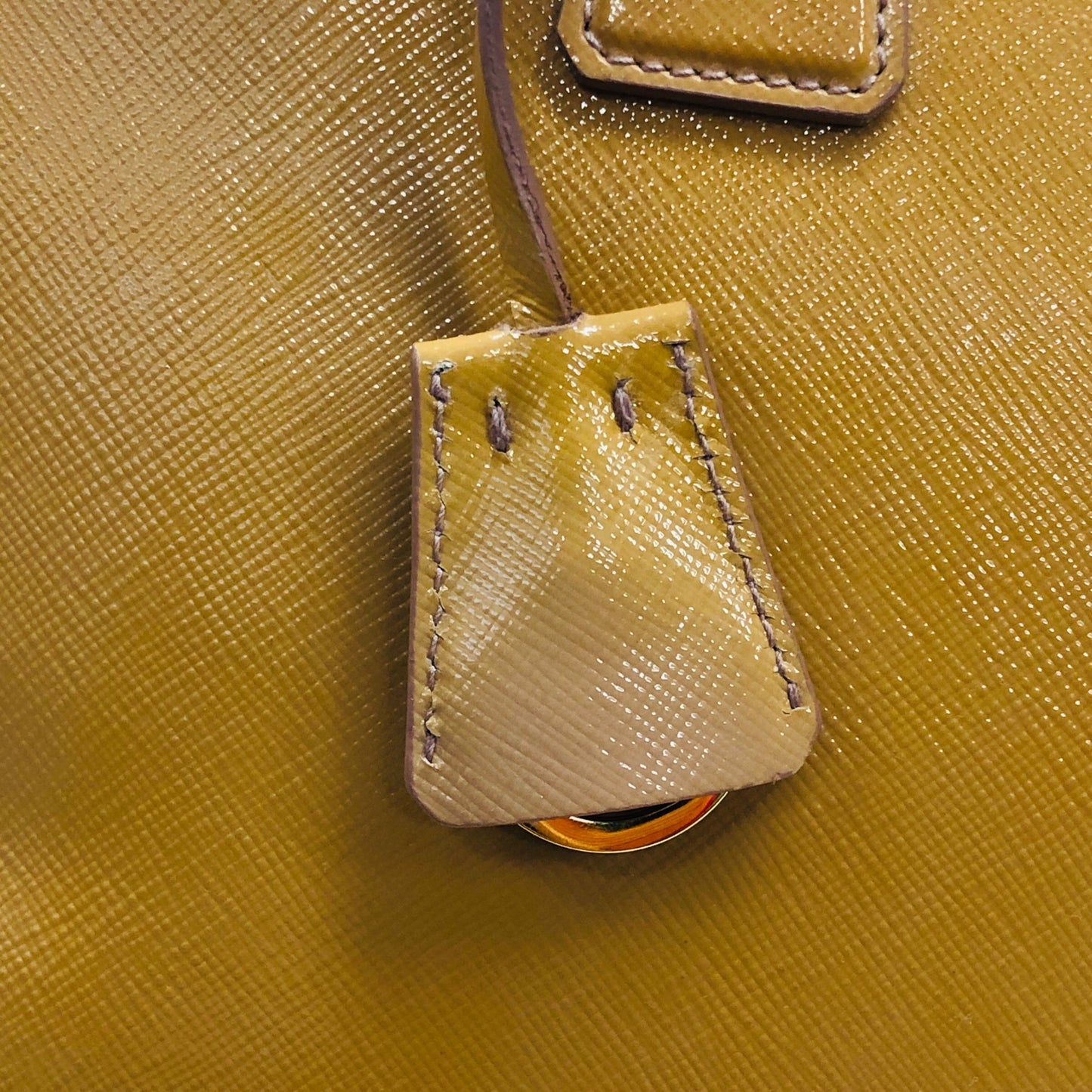 Saffiano Lux