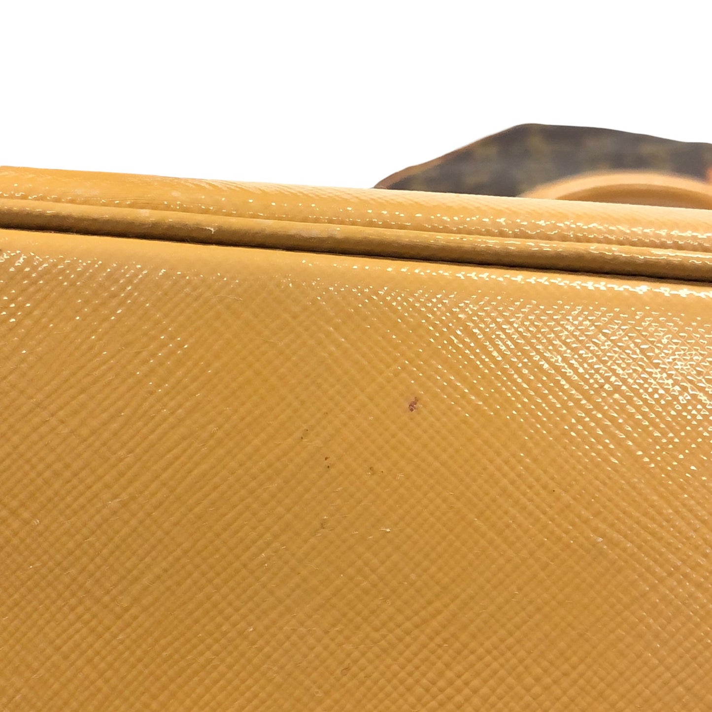 Saffiano Lux