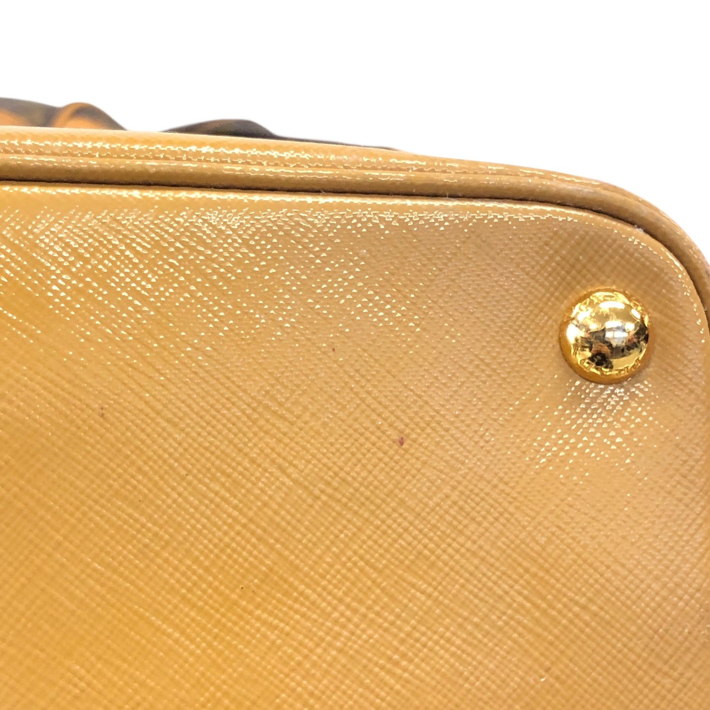Saffiano Lux