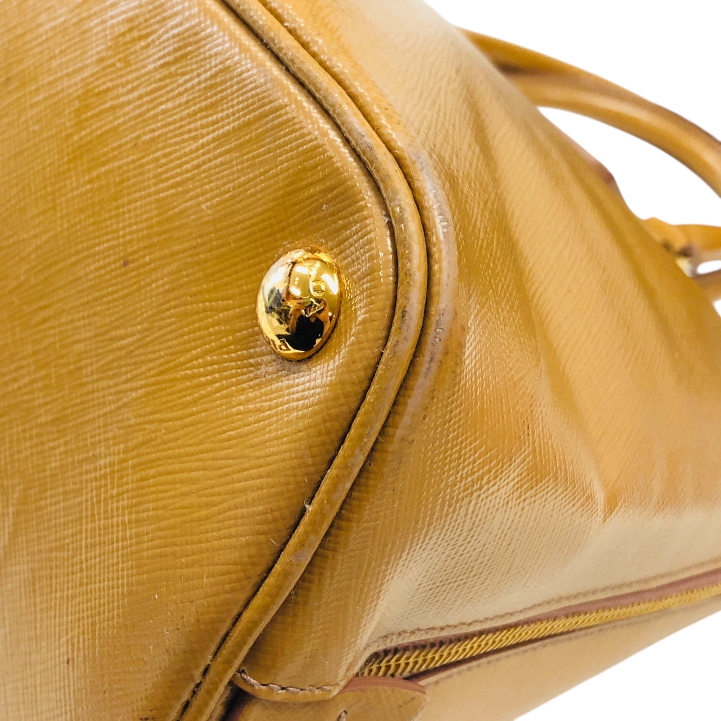 Saffiano Lux