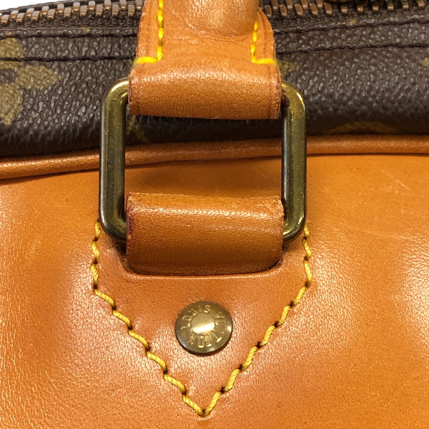 Monogram Alize 1 Poche