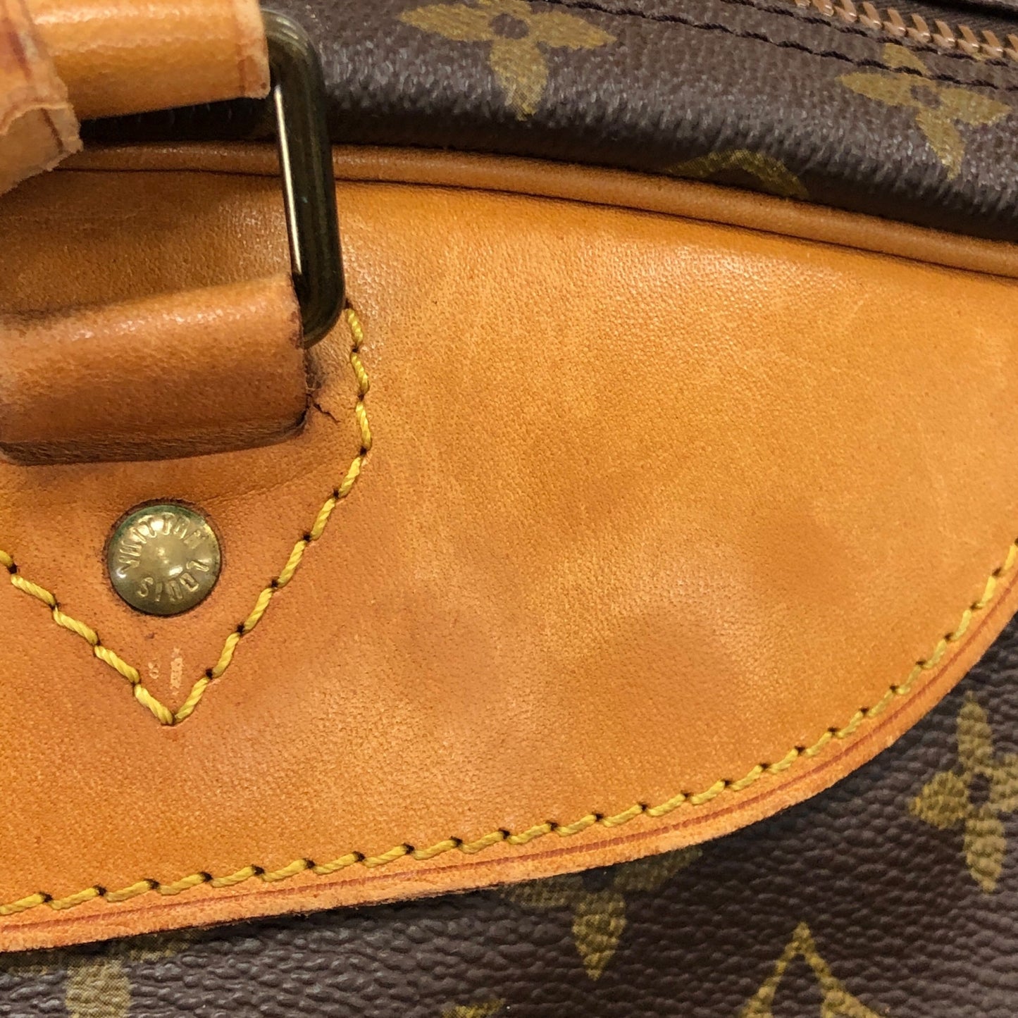 Monogram Alize 1 Poche