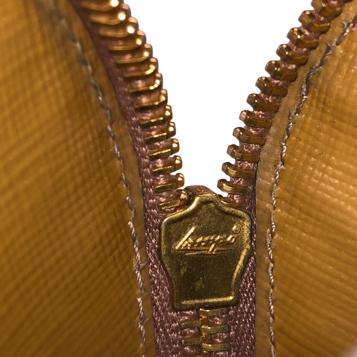 Saffiano Lux