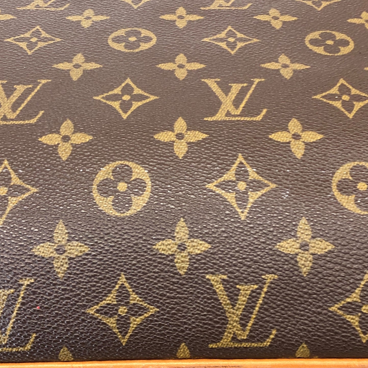 Monogram Alize 1 Poche