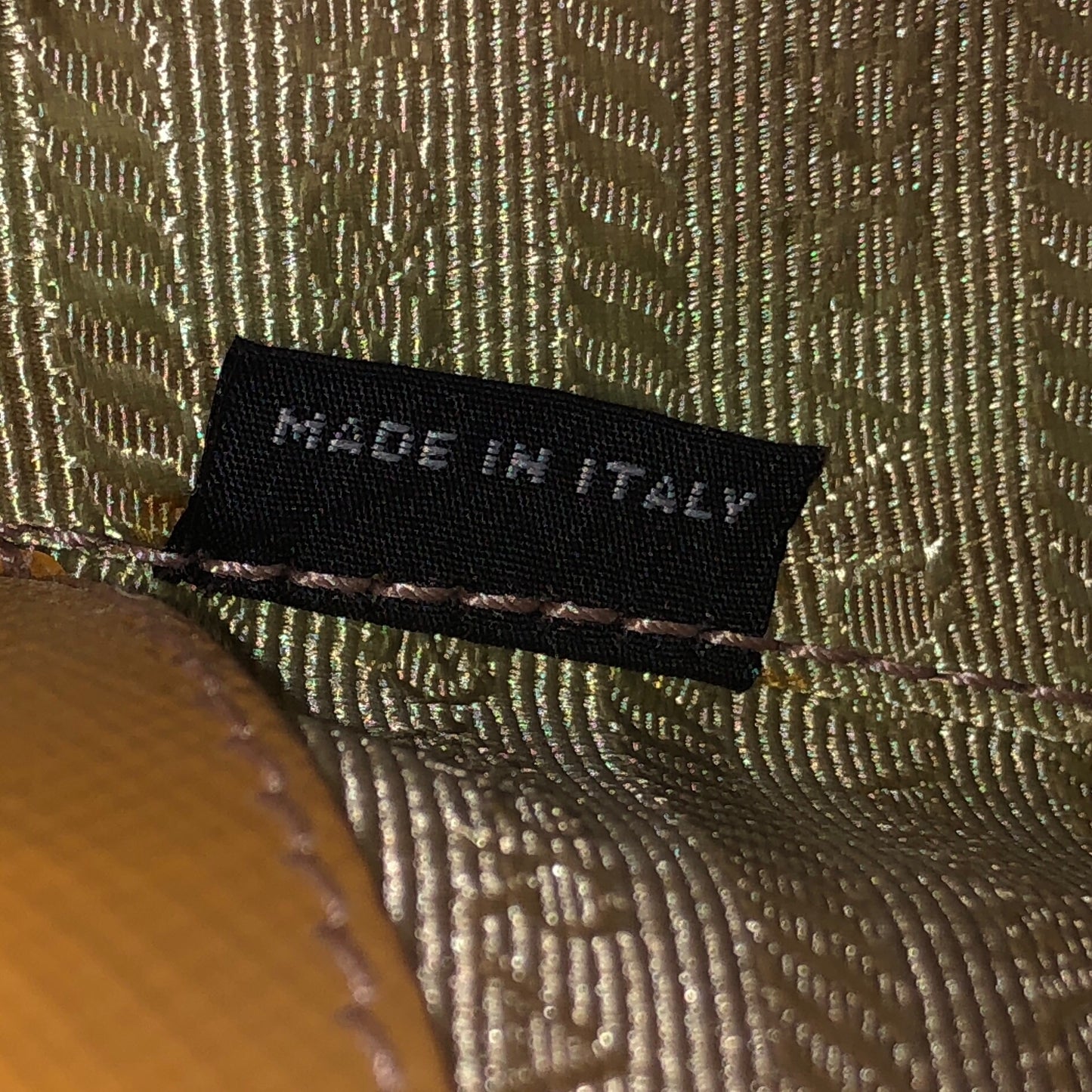 Saffiano Lux