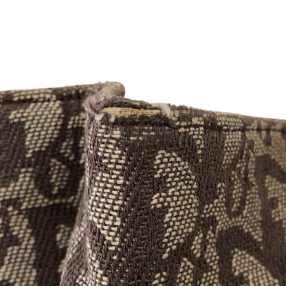 Vertical Trotter Tote