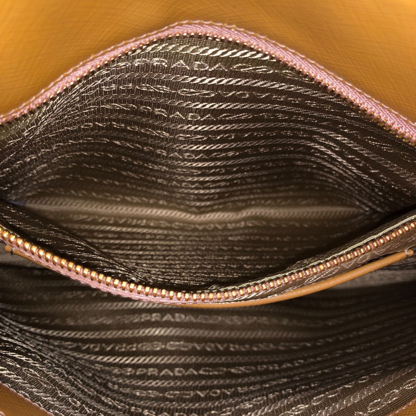 Saffiano Lux
