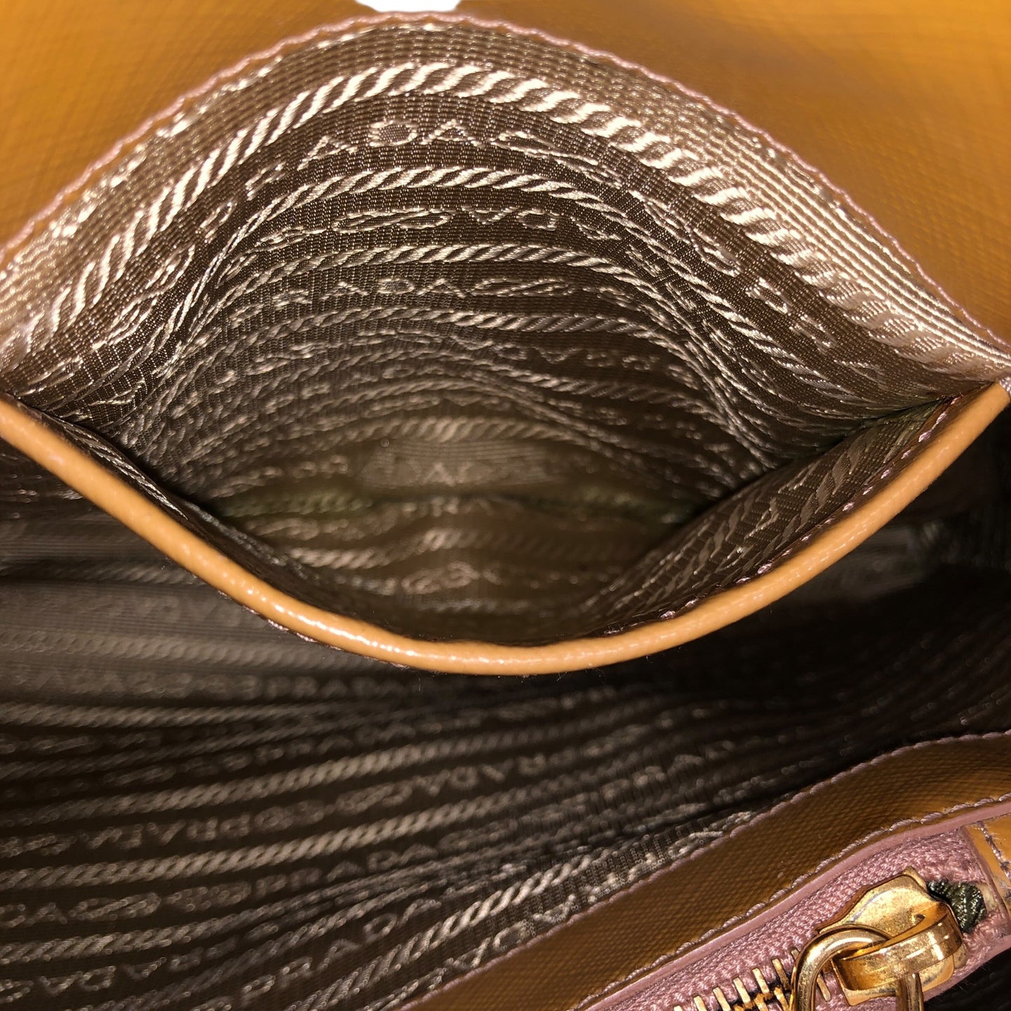 Saffiano Lux
