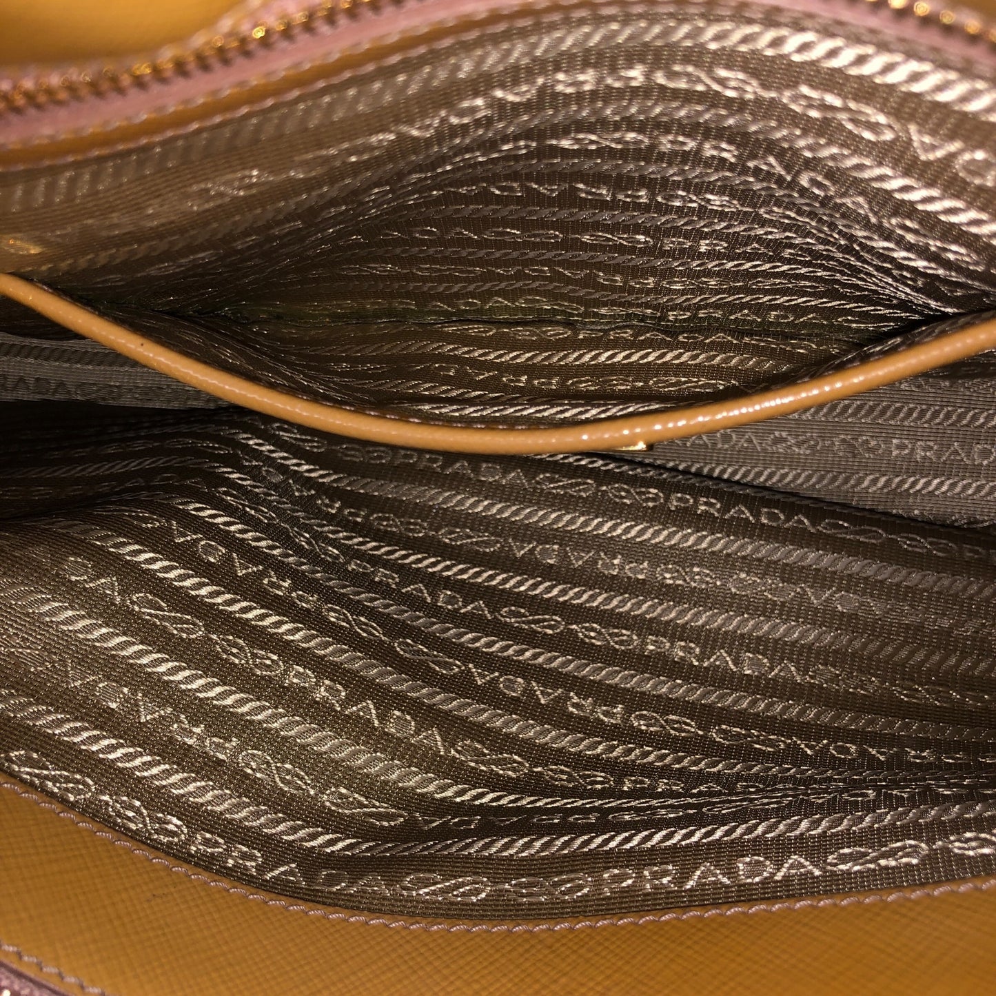 Saffiano Lux