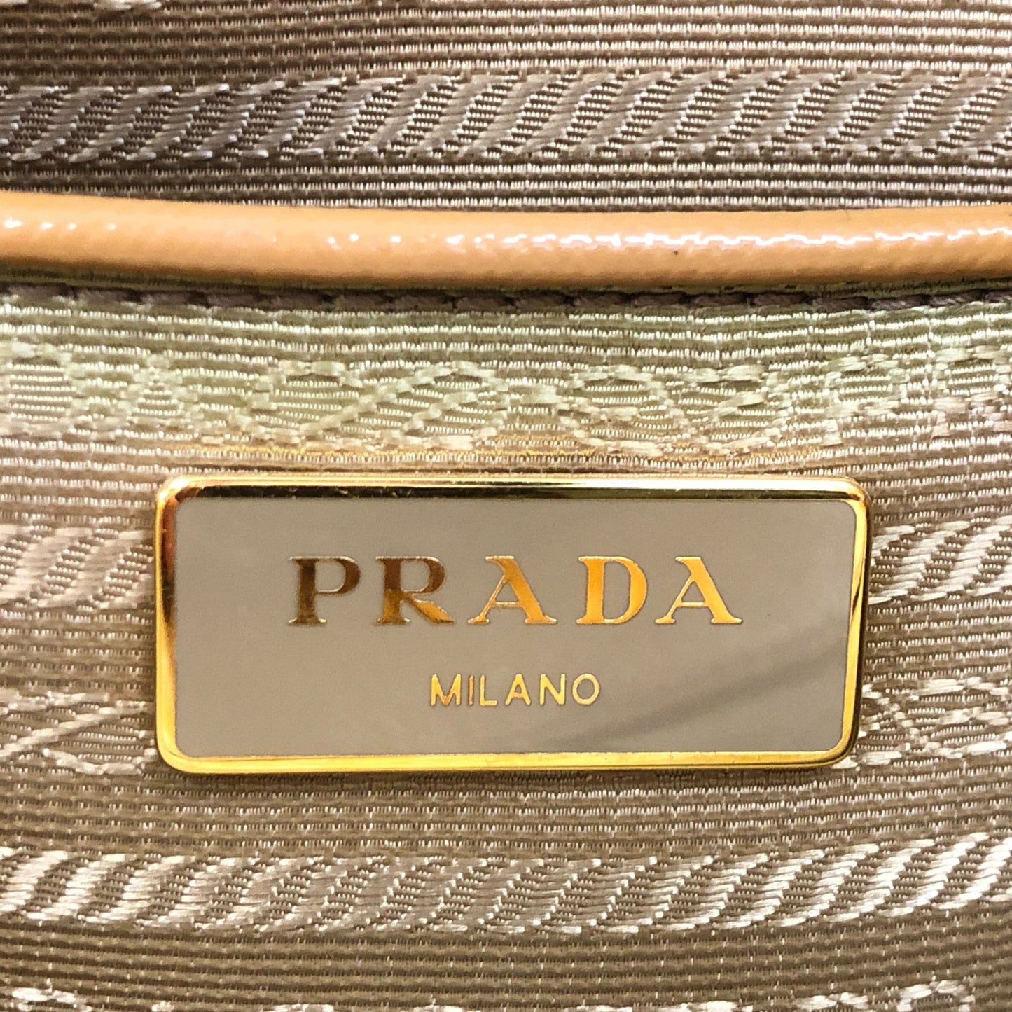 Saffiano Lux