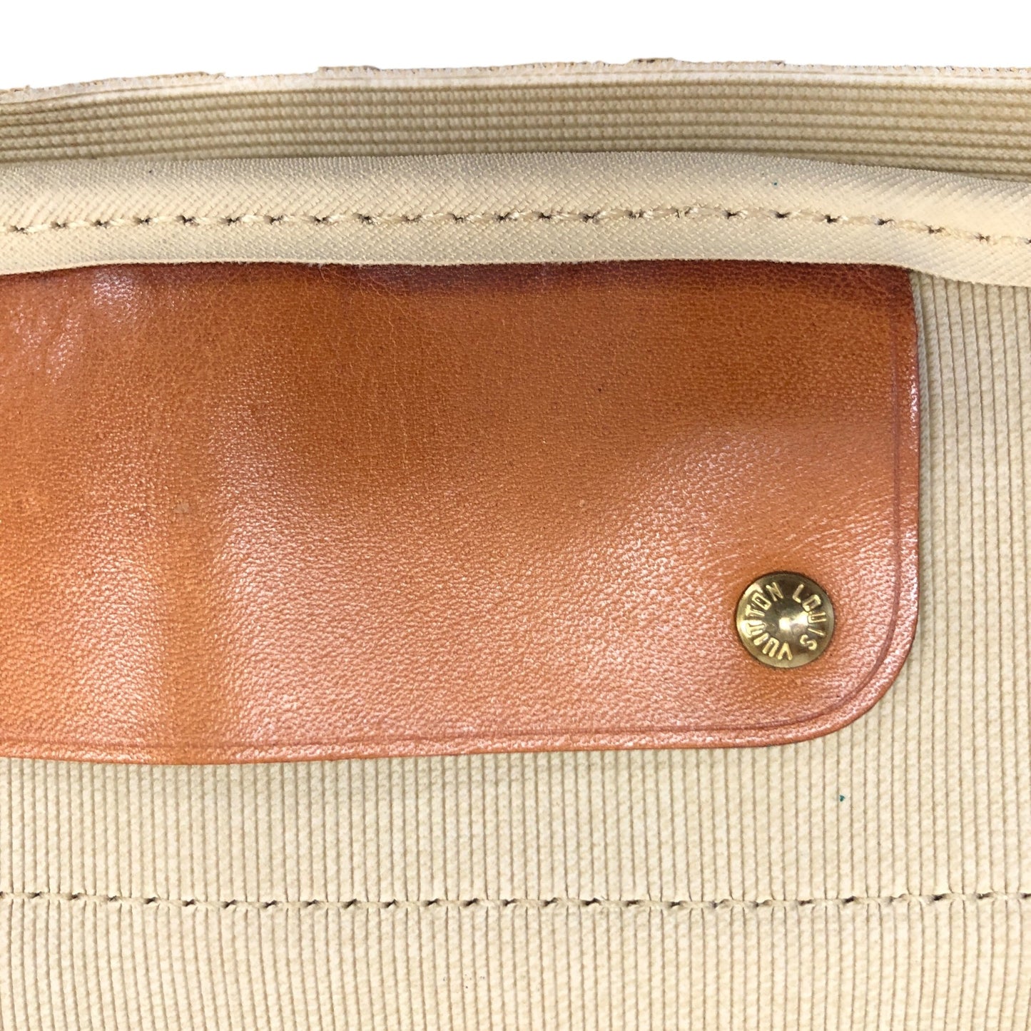 Monogram Alize 1 Poche